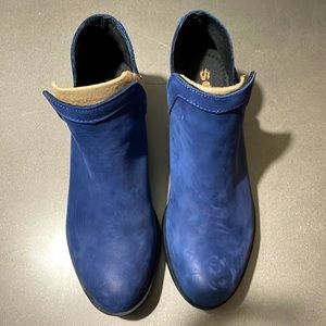 New Sorel Lola Cut Out Bootie